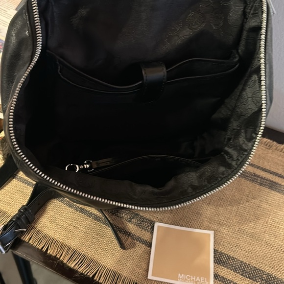 [Michael Kors] “Lizbeth” Black Leather Backpack - Picture 5 of 5